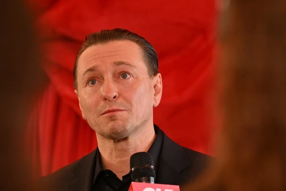 Суд в Москве не стал снижать компенсацию Безрукову за продажу масок с его лицом