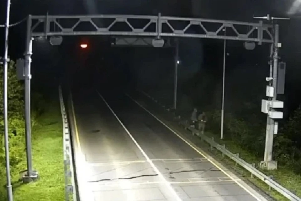 Полиция ищет вандалов, сломавших рамку весогабаритного контроля в Приморье Фото: УМВД России по Приморскому краю