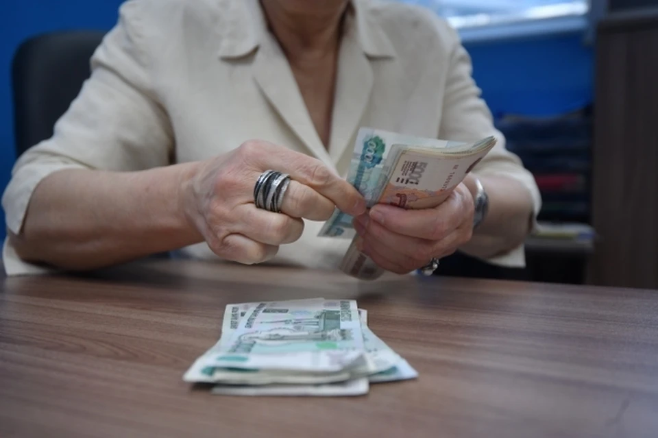 На Камчатке экс-директор украла 80 тысяч рублей с карты предпринимателя