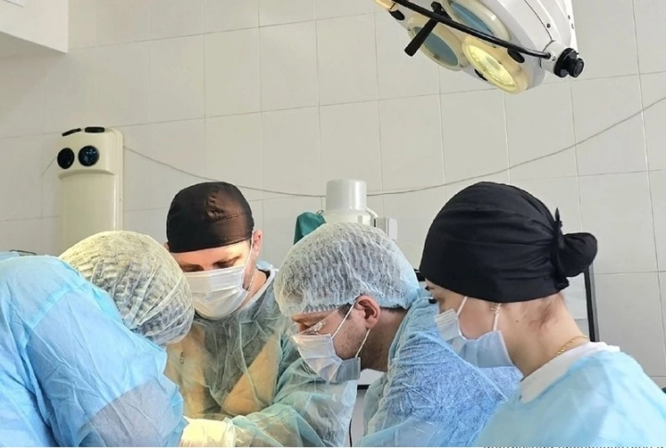 Уже следующим летом оба доктора завершат обучение, получат необходимую аккредитацию и продолжат работу в стационаре больницы. Фото: минздрав СК.