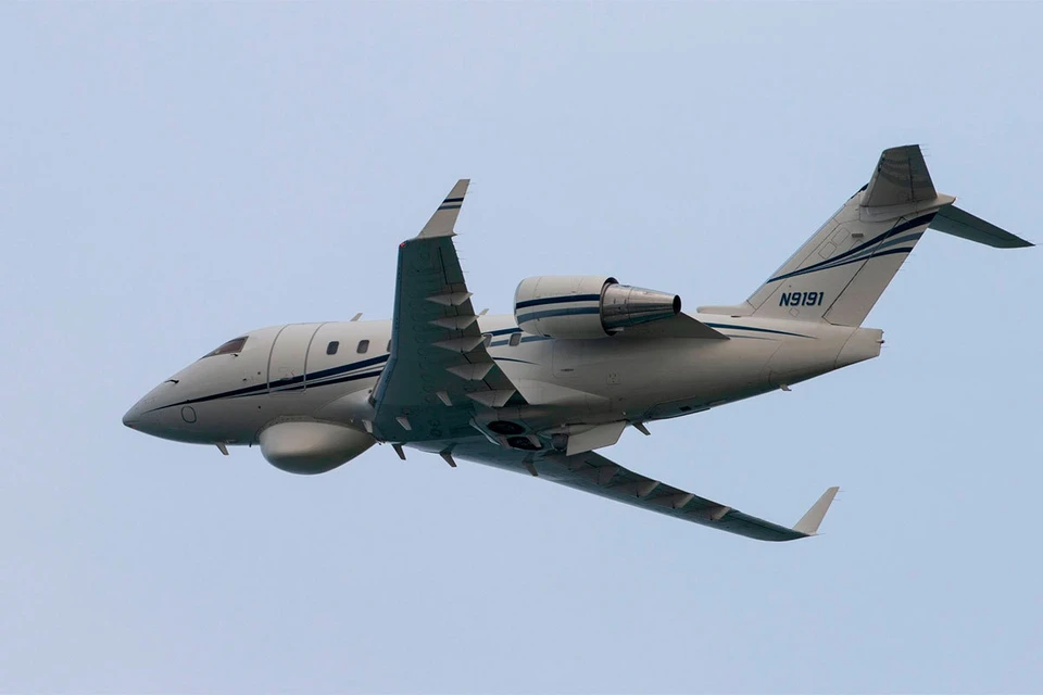 Американский разведывательный самолет Bombardier ARTEMIS II выполняет полеты вокруг Калининградской области.