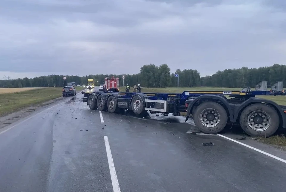 Водитель легкового автомобиля скончался до приезда скорой помощи. Фото: Госавтоинспекция Новосибирской области