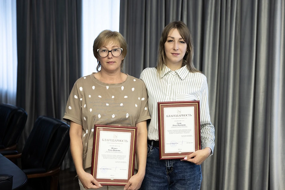 Ольга Штраух и Олеся Сахно (слева) не ждали благодарности за спасение ребенка.
