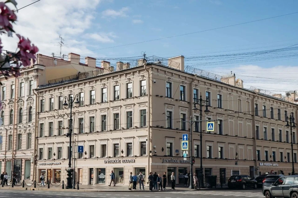 Здание было построено в конце XVIII века, а в середине XIX века его перестроил архитектор Эдуард Крюгер. Фото: Смольный