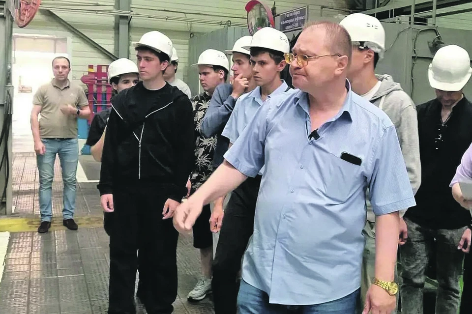 В центрах занятости молодым помогут определиться с профессией. РЦЗН ЛНР