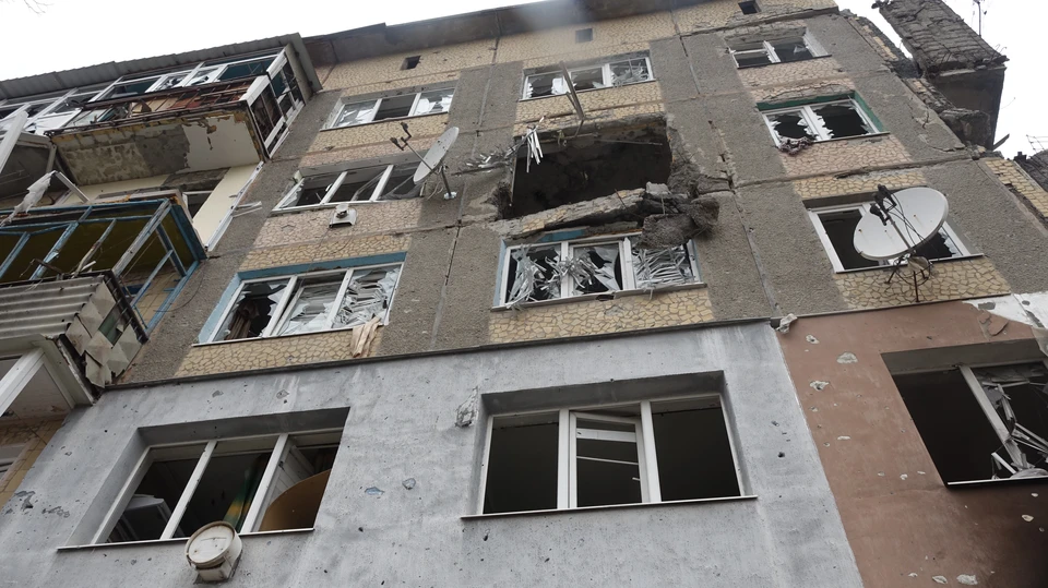 Противник наносит удары по жилым домам