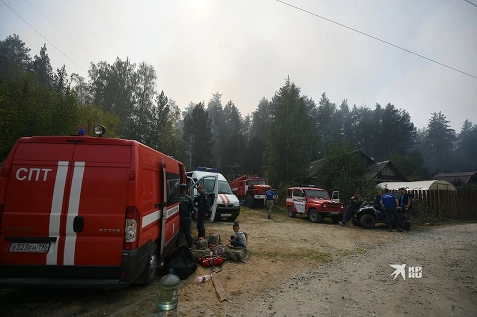 Одного человека спасли из горящего дома