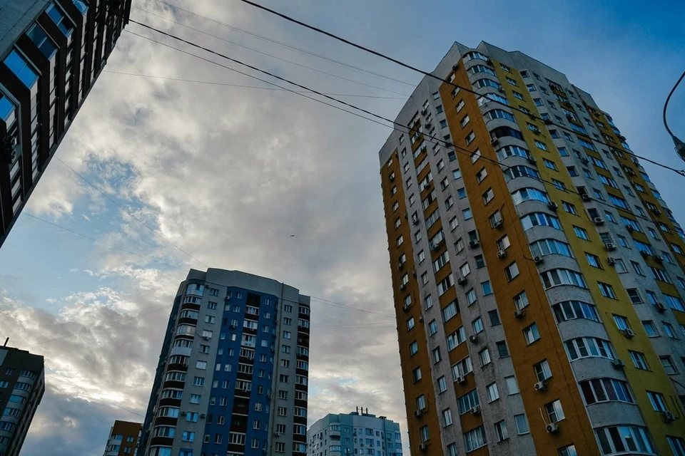 Угрозу объявили около трех часов ночи.