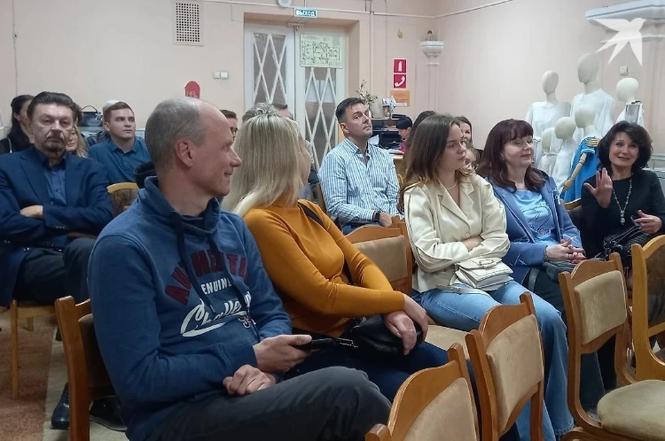 На одной из встреч с литераторами на "Тверском переплете"-2025.