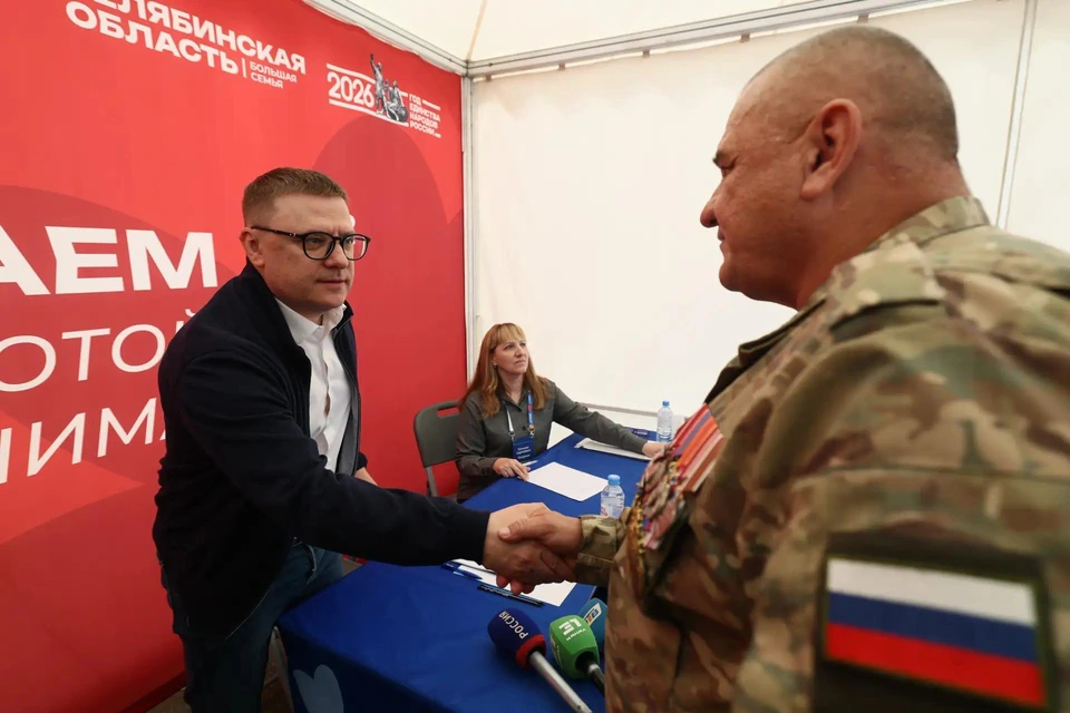 Алексей Текслер поддержал идею ветерана СВО о строительстве ФОКа. Фото: пресс-служба губернатора.