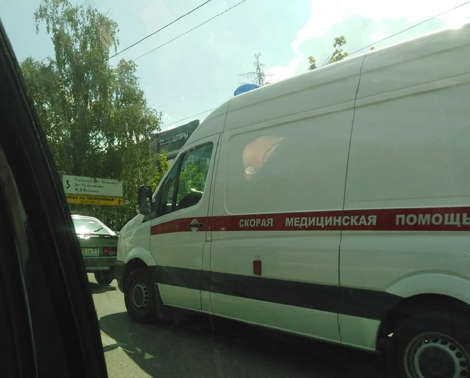 Пострадавшего доставляют в больницу Белгорода