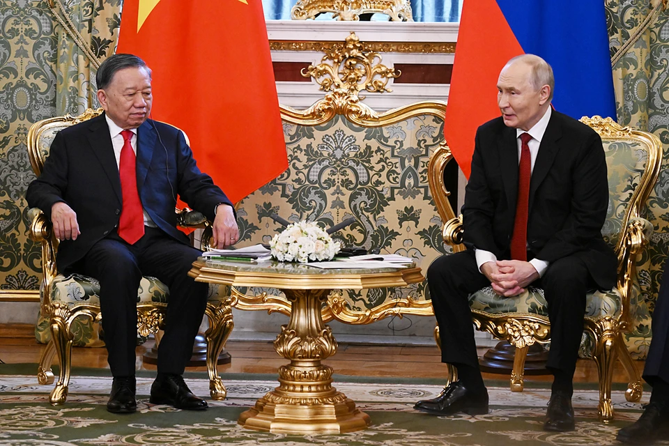 Путин назвал продуктивными переговоры с То Ламом