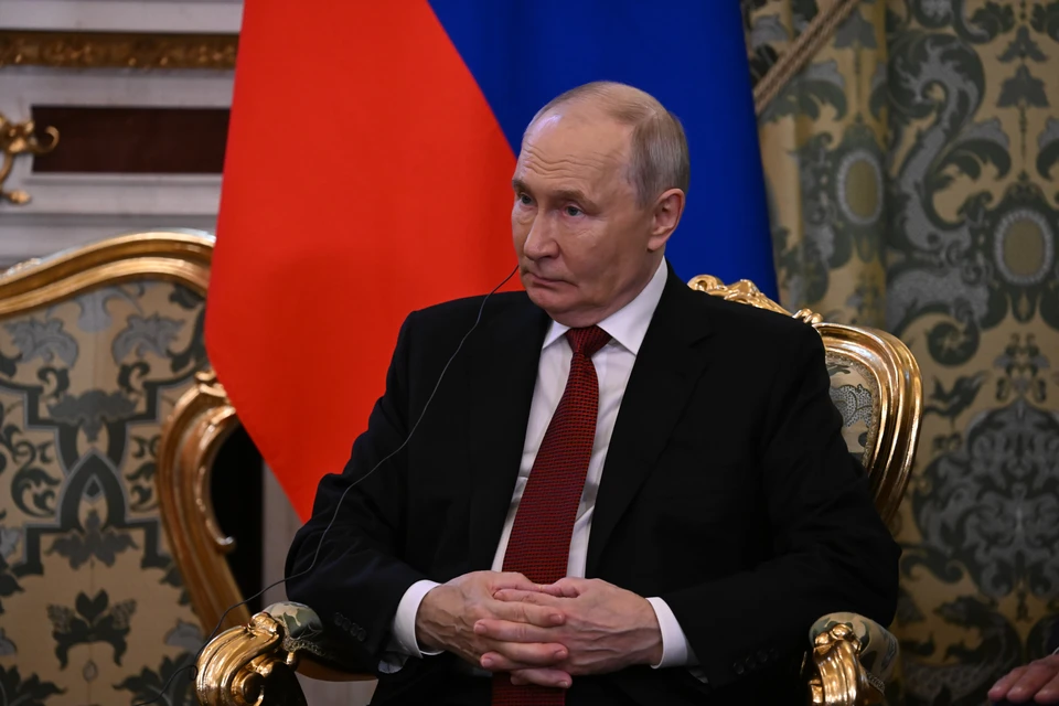 Путин продлил действие специальных экономических мер в отношении Запада