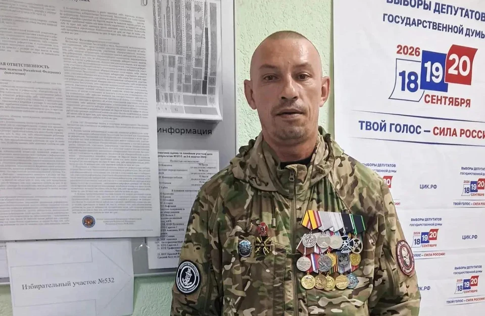 На одном из избирательных участков Балаково в голосовании принял участие участник СВО Алексей Аксёнов
