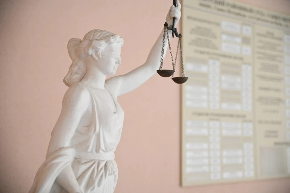 Сыктывкарец украл пенсию из кармана упавшей женщины и получил 1,5 года колонии