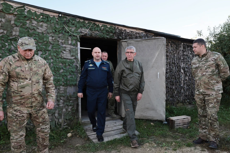 Глава региона Дмитрий Миляев посетил расположение отряда БАРС-Тула.
