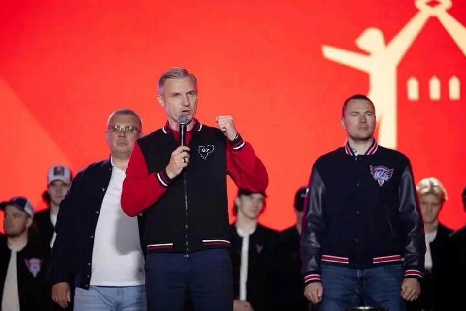 Василий Анохин поднялся на цену вместе с хоккеистами.