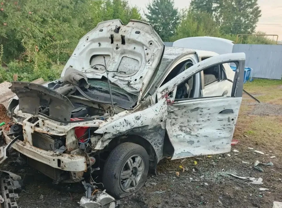 В селе Головчино FPV-дрон атаковал автомобиль. Фото оперативного штаба Белгородской области