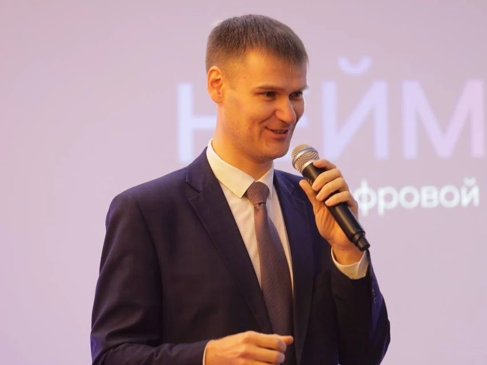 Михаил Пучков поздравил работников детских садов с профессиональным праздником. Фото: Личная страница министра в ВК