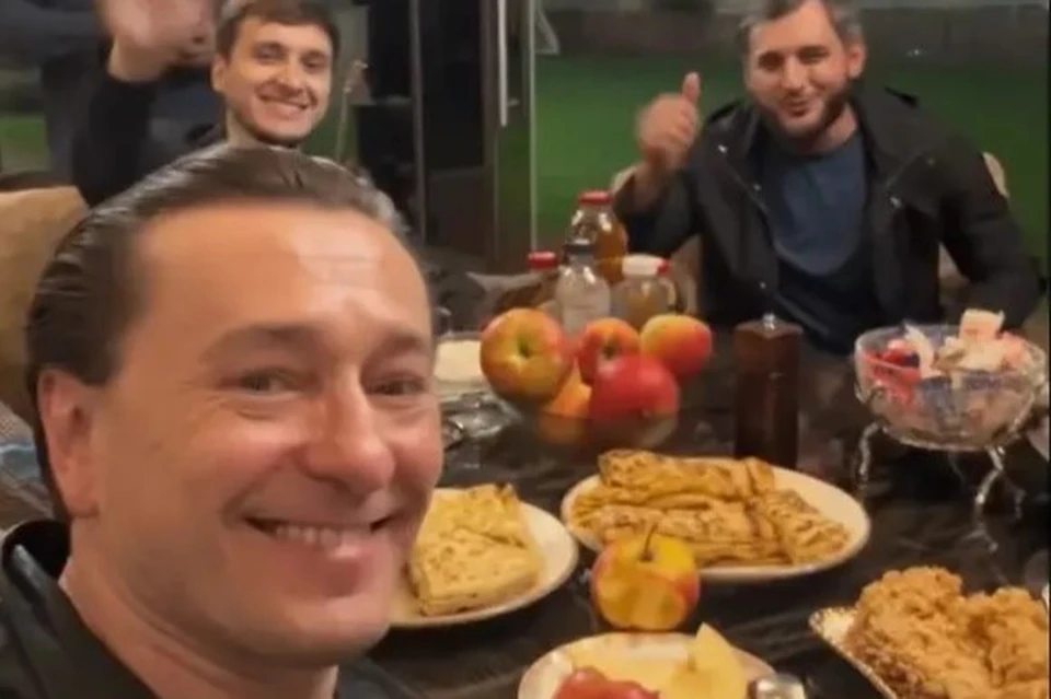 Сергей Безруков показал свой отдых в Грозном. Фото: стоп-кадр видео из соцсетей Сергея Безрукова
