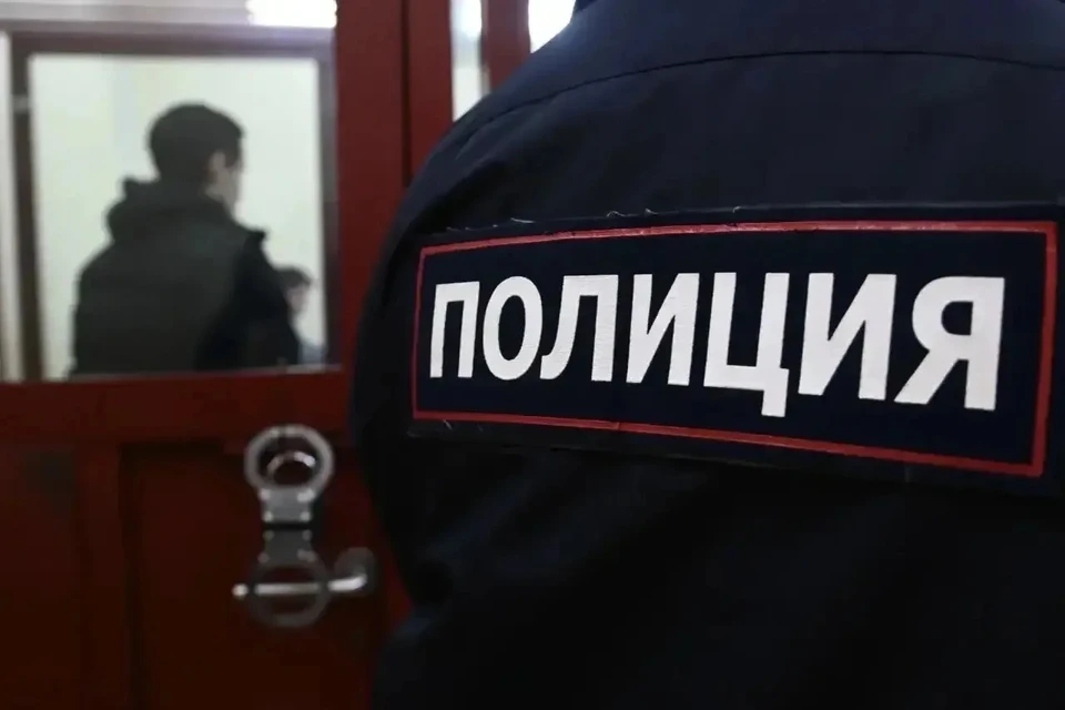 Мужчина обманул родственницу заключённого на 300 тысяч рублей