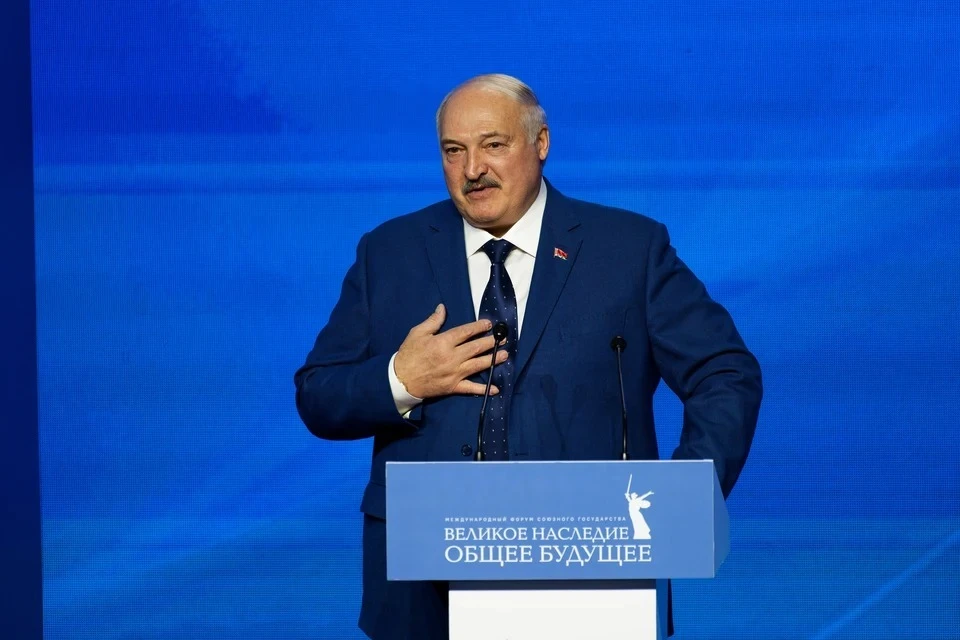 Лукашенко: Запад прослезился, когда ввел санкции против Белоруссии и России