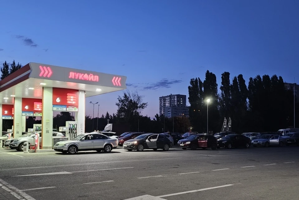 Очереди на АЗС растут