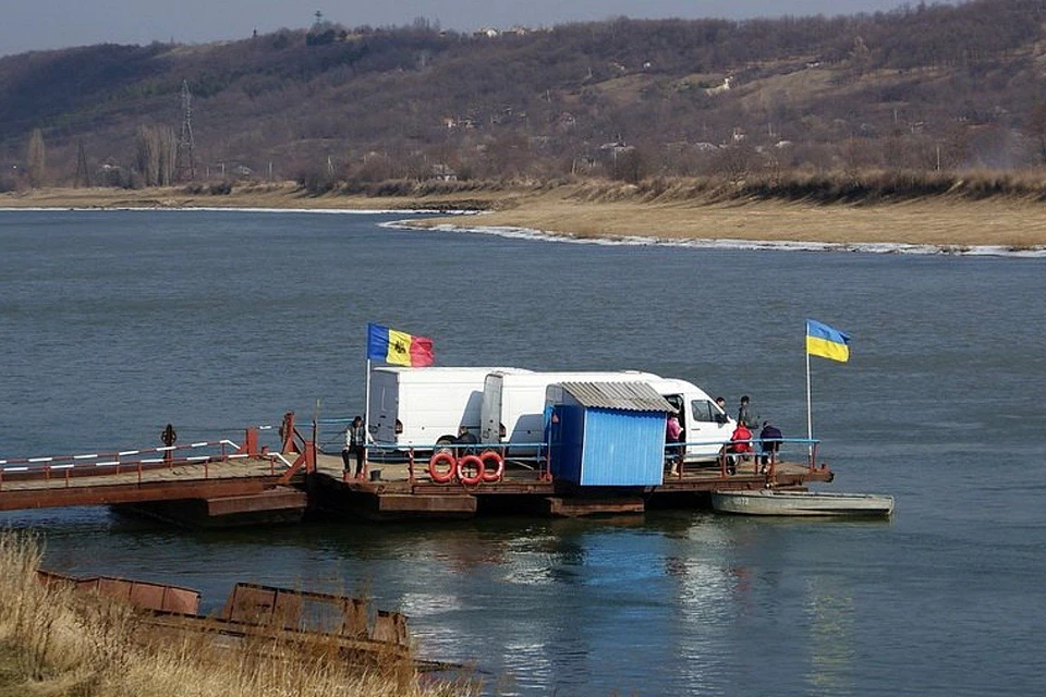 Мужчина переплыл пограничный Днестр