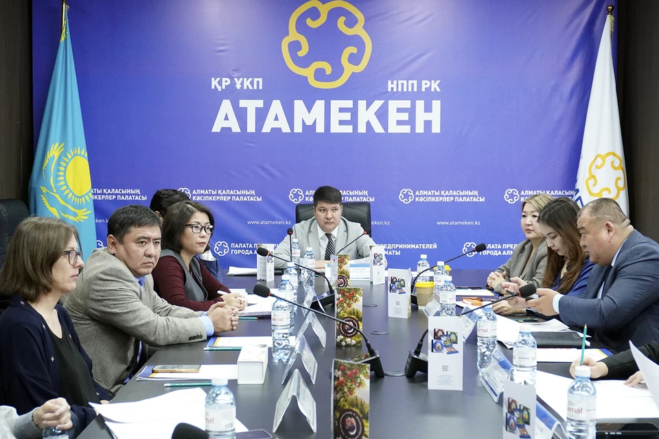 Представлено организаторами