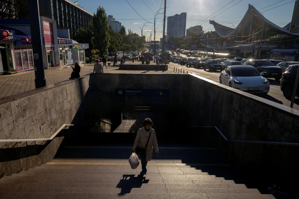 В Киеве полностью встало метро из-за отключения электроэнергии
