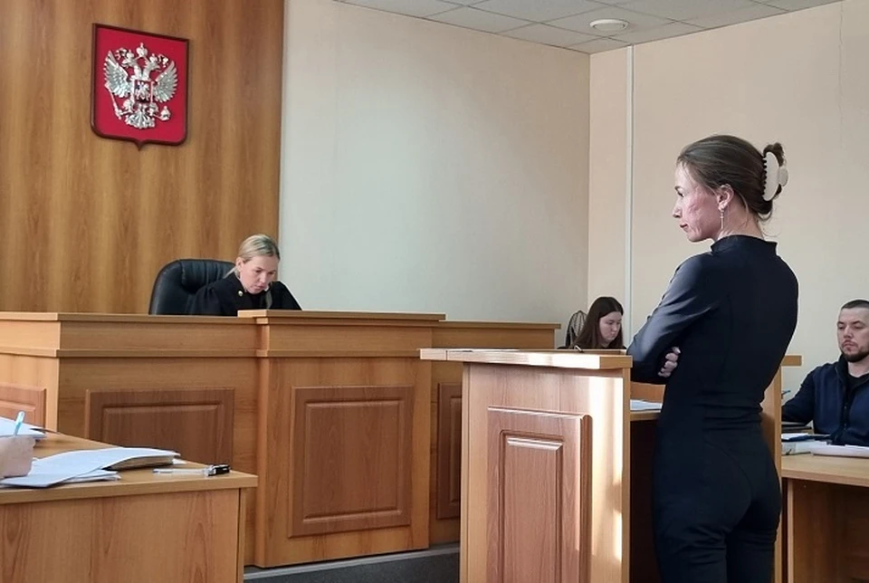 Алена говорит, что стесняется своей внешности