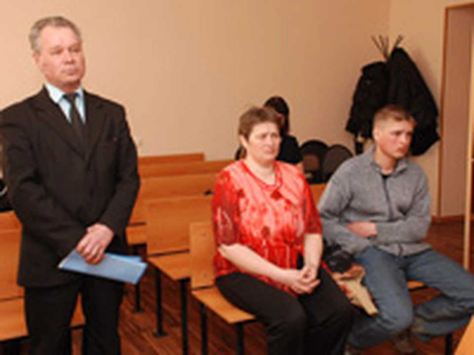 Юрий Наугольных, мать и сын Щербаковы в суде