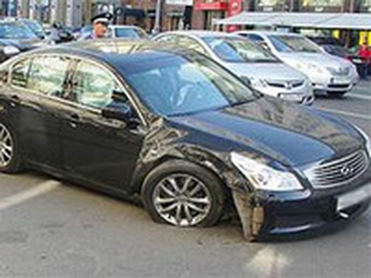 Очередной автомобиль с мигалкой попал в аварию - KP.RU