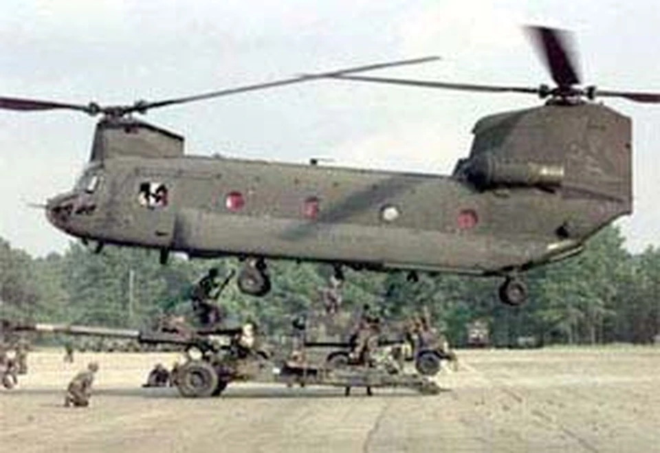 Военно-транспортный вертолет «Чинук» (США) служит более 30 лет почти в 50 странах мира.
