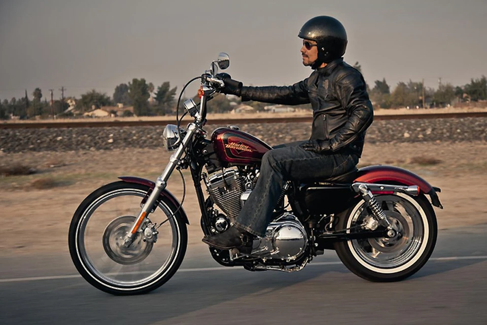 Харлей Sportster с высоким рулем