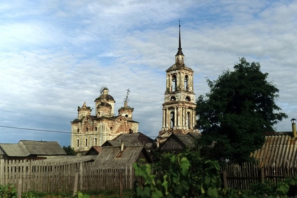 Главной достопримечательностью Еськов Бежецкого района является Церковь Богоявления Господня 1801 года