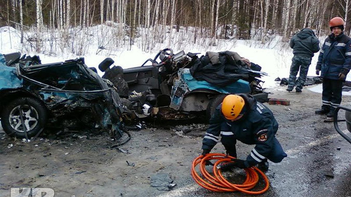 Семья по дороге в Кемерово погибла на анжерской трассе - KP.RU