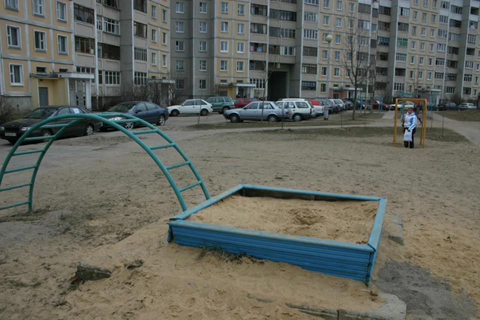 Получить травмы ребенок может даже на детской площадке