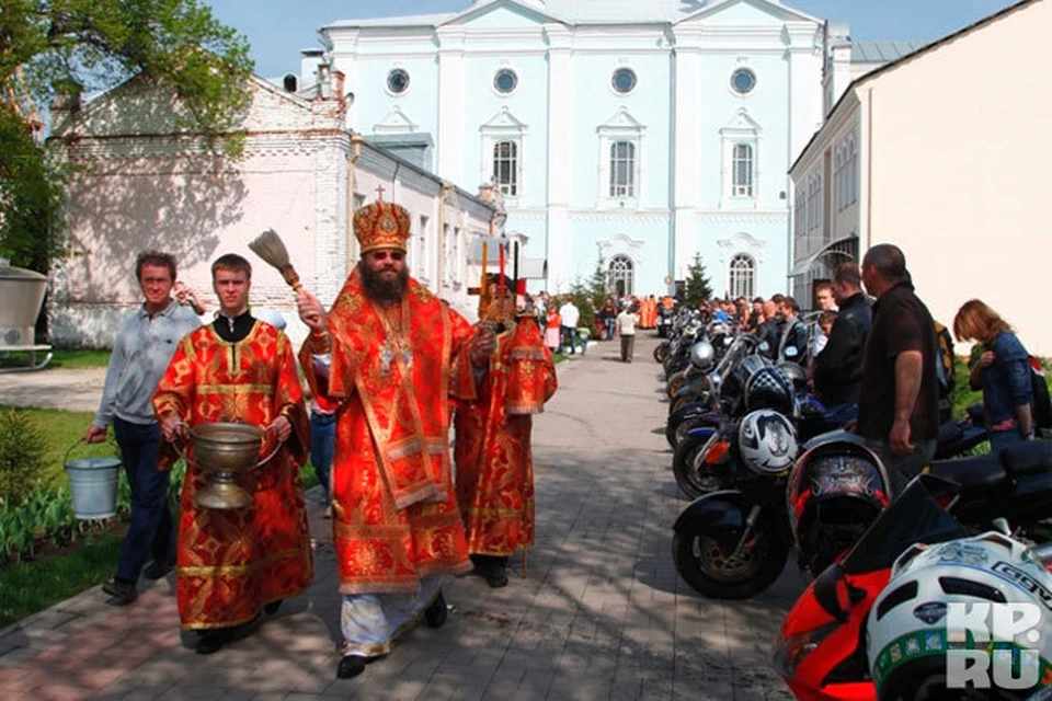 Один из самых известных и важных для байкеров лозунгов гласит «Живи, чтобы кататься; катайся, чтобы жить».