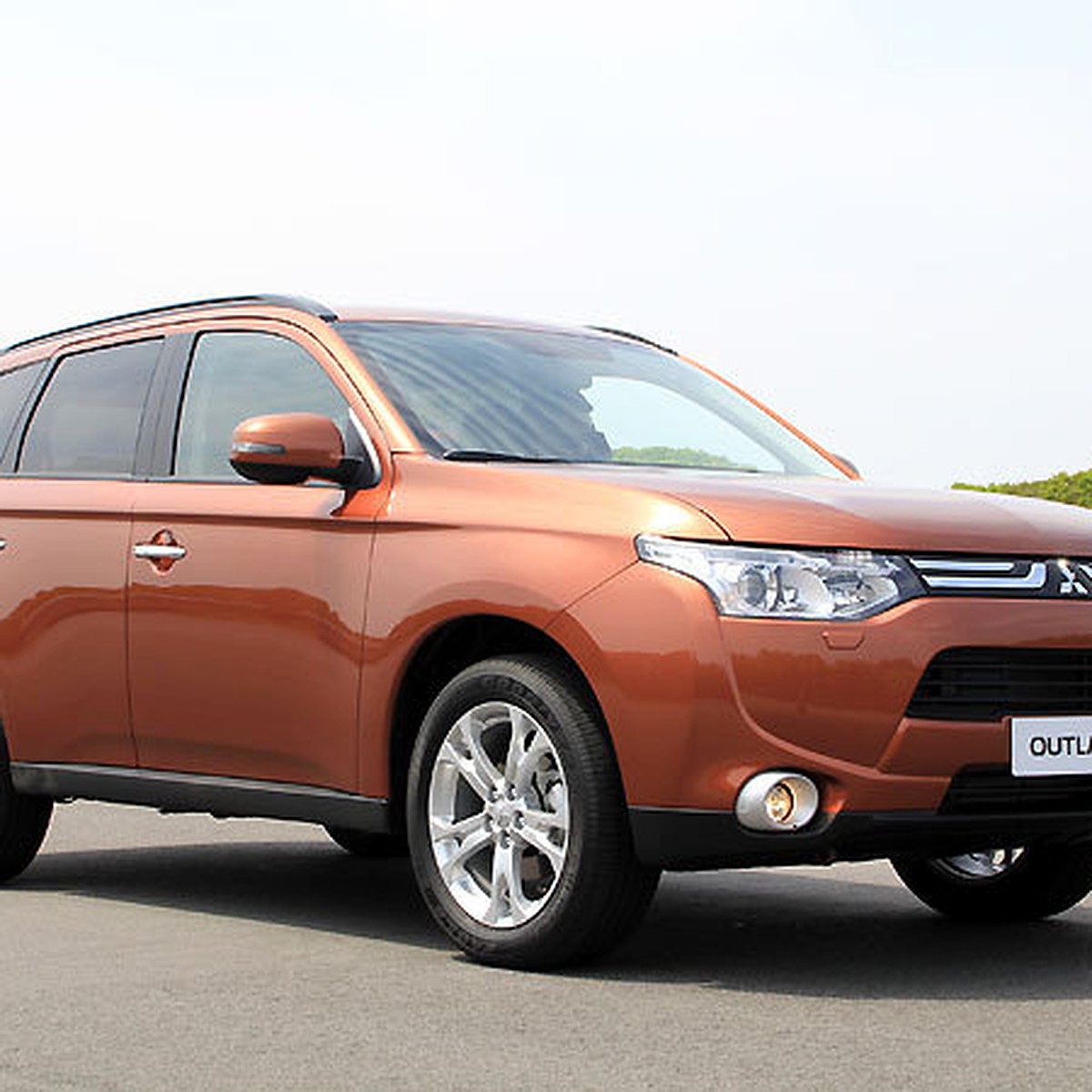 Тест-драйв Mitsubishi Outlander: кроссовер стал внедорожником - KP.RU