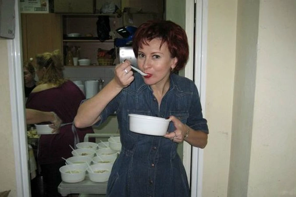 Наш спецкор Дарья Асламова попробовала «горький» бесплатный суп греческих бедняков...