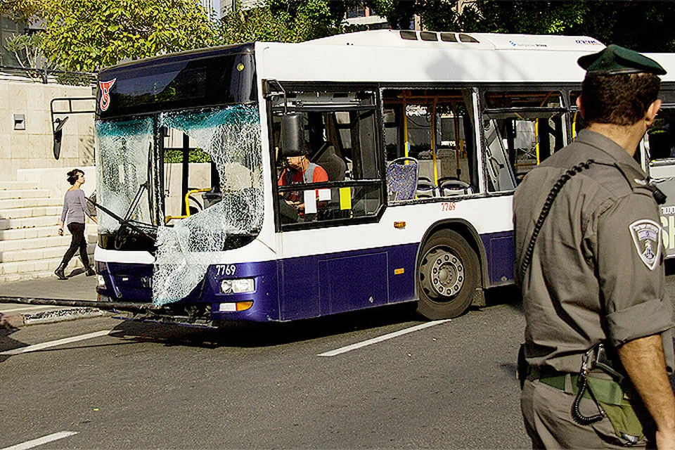 Автобус в Тель-Авиве взорвал араб из ХАМАС