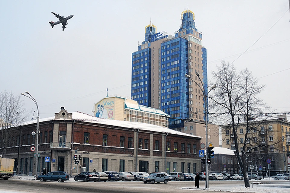 Как выяснилось, не все высотки Новосибирска оборудованы световыми маяками для авиации.