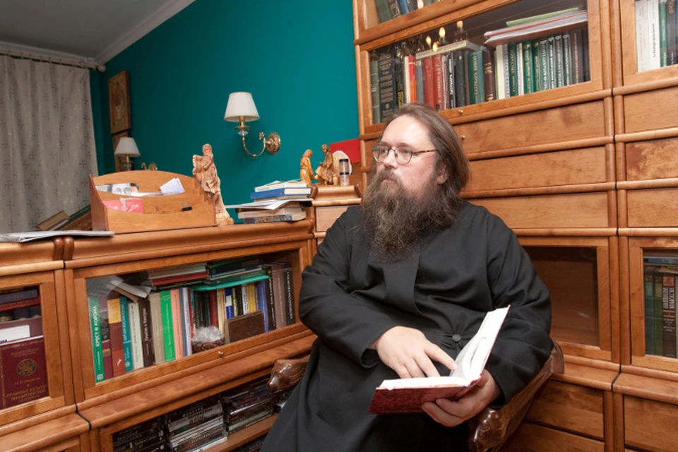 Дьякон Андрей Кураев предлагает отмечать православное Рождество 1 января