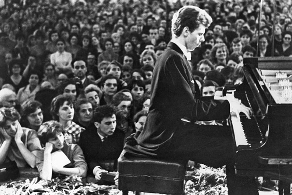 Самым знаменитым моментом в его жизни было и останется выступление на Международном конкурсе имени Чайковского в 1958 году