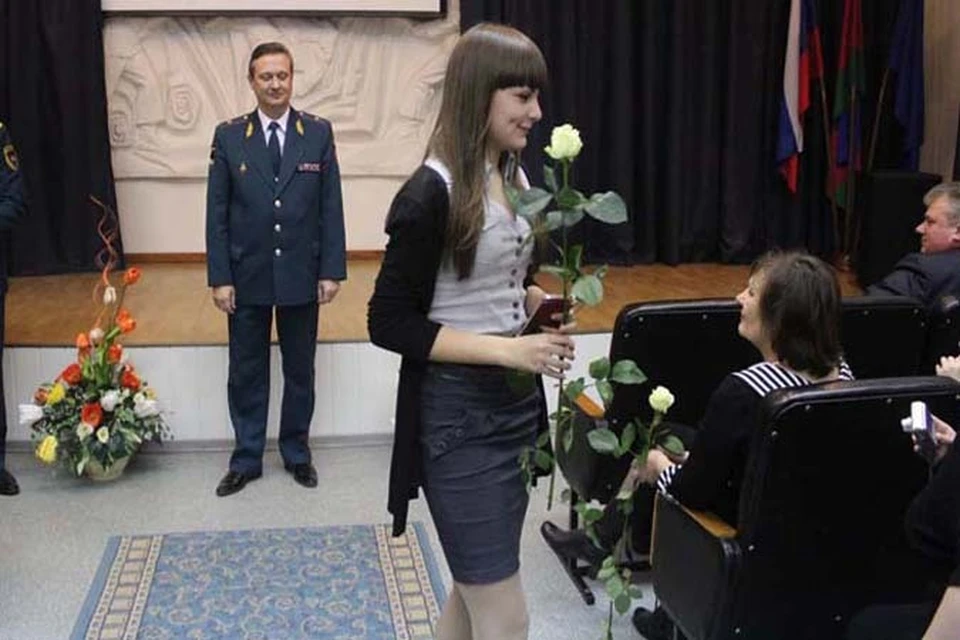Накануне 8 марта отважной девочке в краевом МЧС вручили медаль