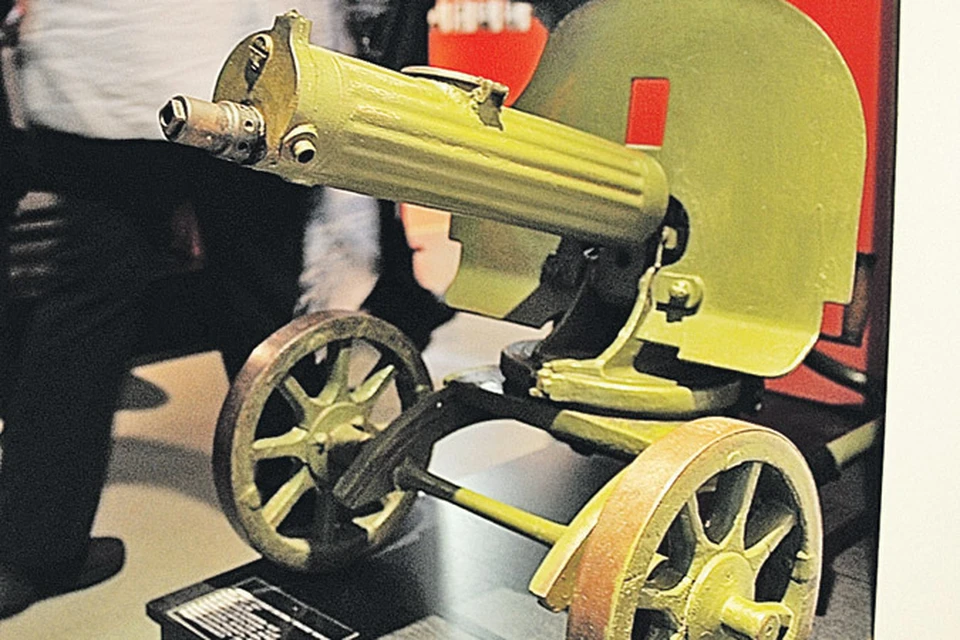 В арсеналах Минобороны до сих пор находятся даже пулеметы максим начала прошлого века. Место им, конечно, уже в музеях.
