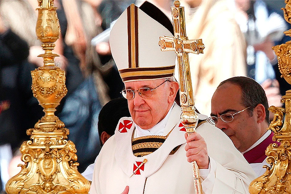 "Скромный папа" Франциск официально стал главой католиков.