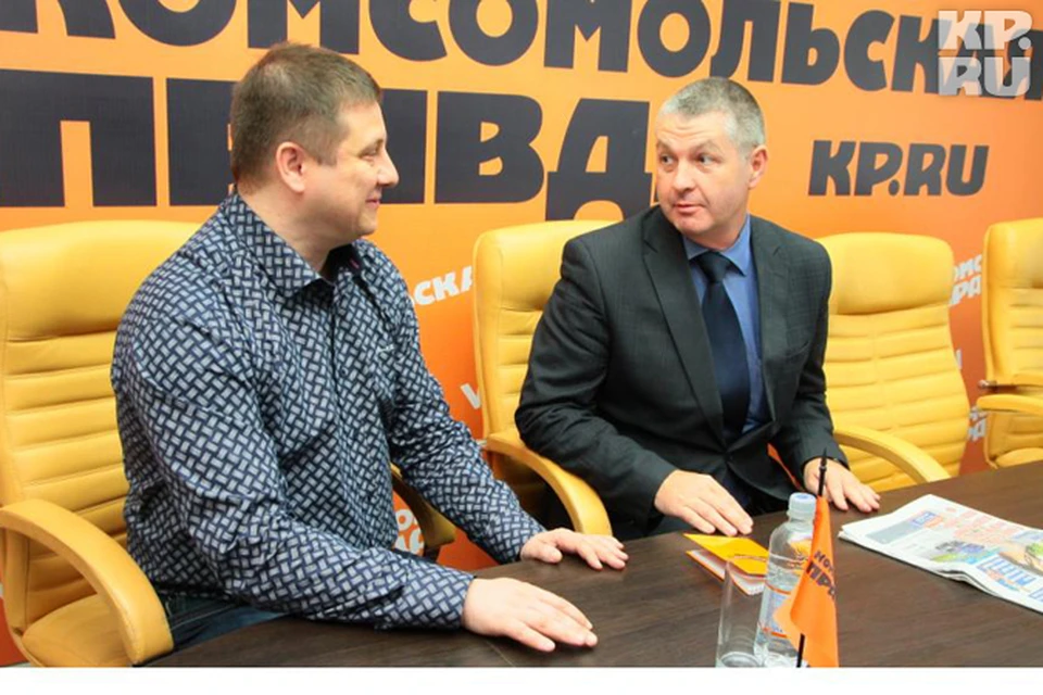 Беседа главного редактора Александра Лукьянова (слева) с директором ООО «Меркурий» Тихончуком Николаем Васильевичем.