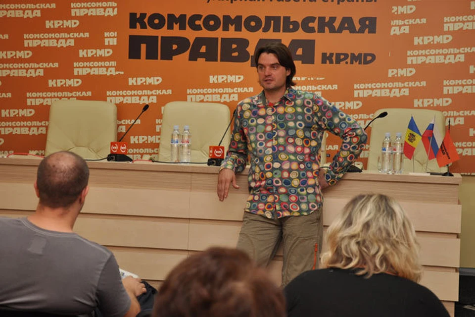 Ректор Института НЛП в Молдове Михаил АНТОНЧИК проводит мастер-класс на тему: «Как побороть страхи и избавиться от фобий»